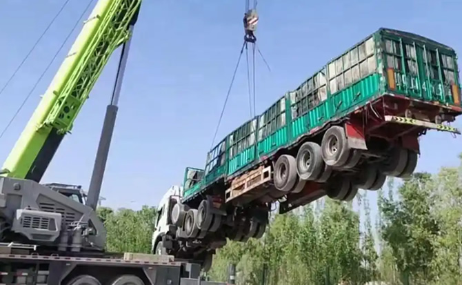 黄龙道路脱困救援案例